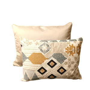 Coussin Rectangulaire Artisanal Double Face à Motifs Géométriques Brodés (50x37 cm)