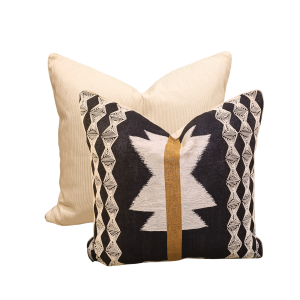 Coussin Carré Double Face tissu motif et tissu uni  (58x54 cm)