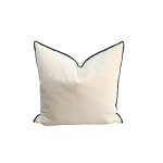 Coussin Décoratif Luxe en Velours Beige avec Passepoil Noir (48x45 cm)